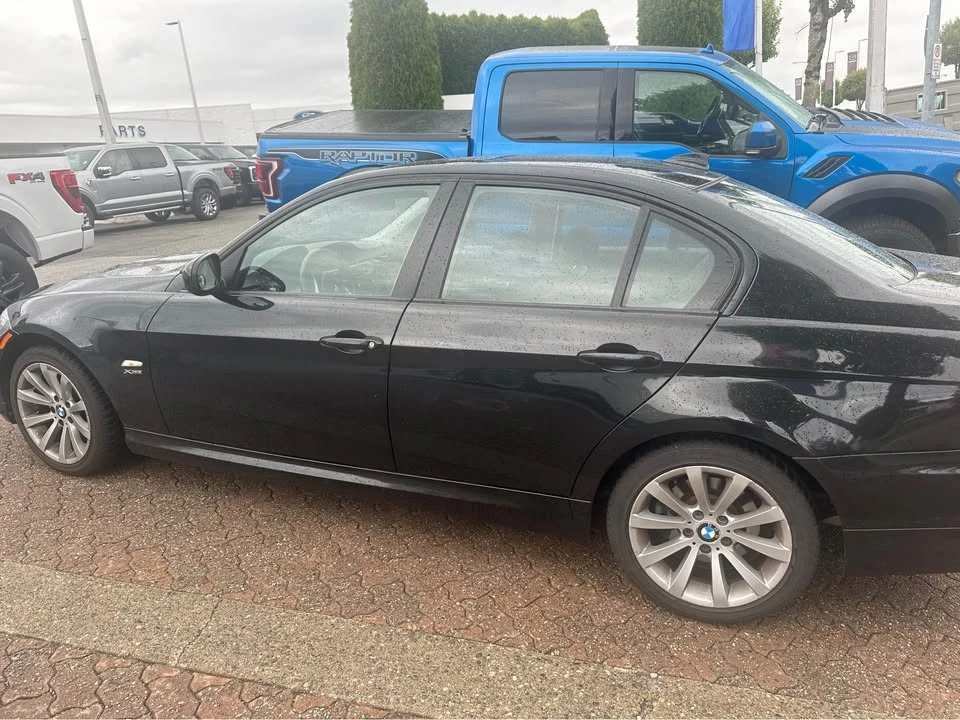 2011 BMW E90 3 Series Sedan - Image 4 of 12
