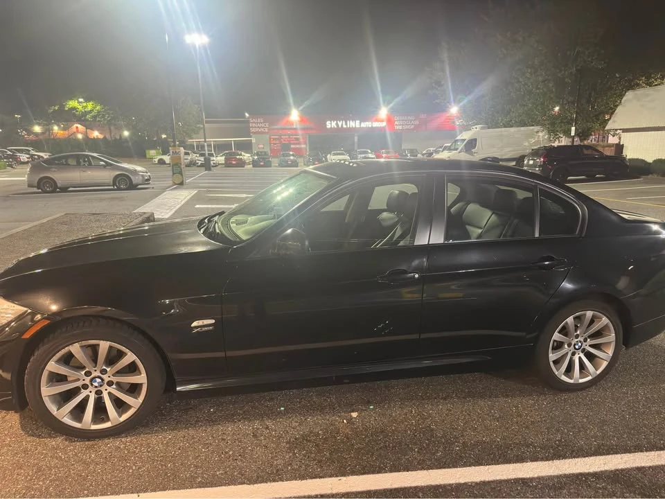 2011 BMW E90 3 Series Sedan - Image 11 of 12