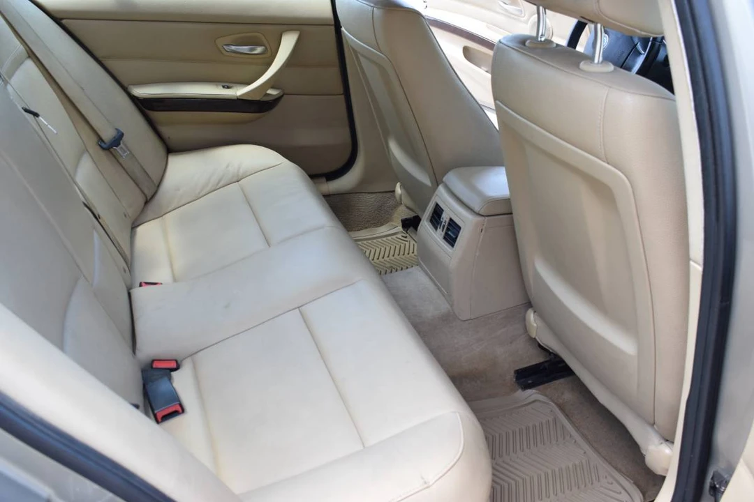 2011 BMW E90 3 Series Sedan - Image 15 of 20