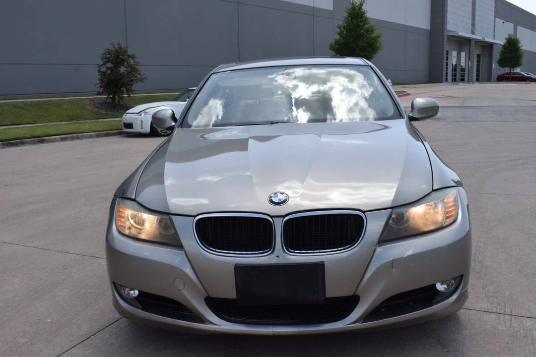 2011 BMW E90 3 Series Sedan - Image 2 of 20