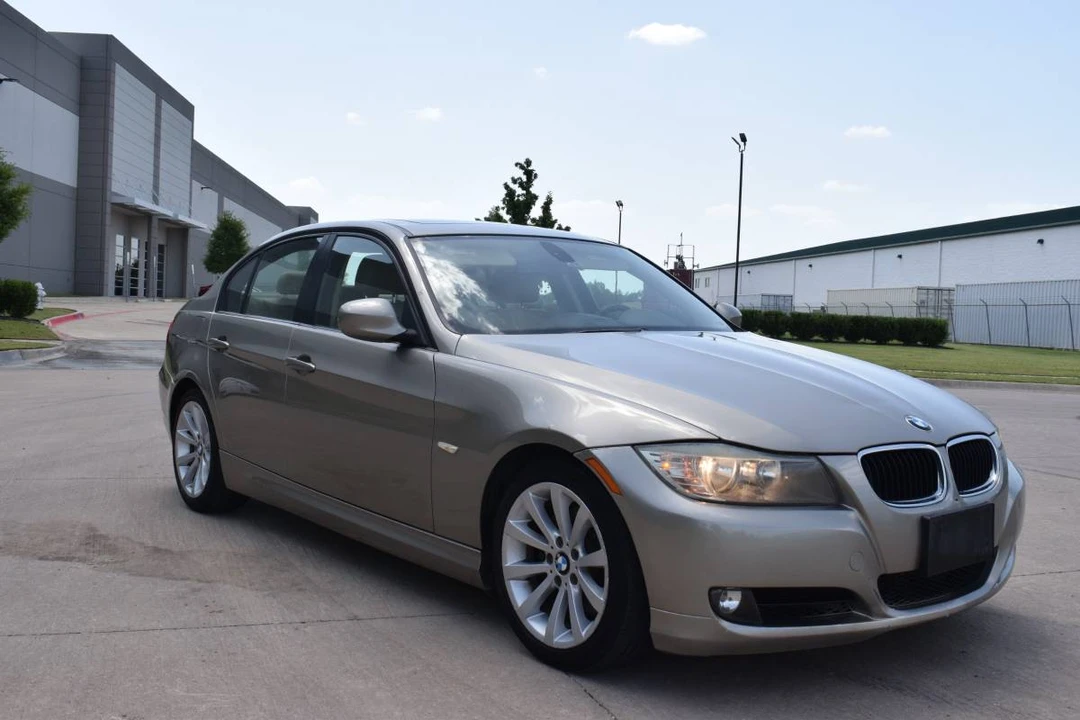 2011 BMW E90 3 Series Sedan - Image 3 of 20