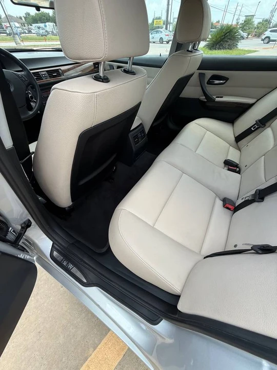 2011 BMW E90 3 Series Sedan - Image 11 of 13