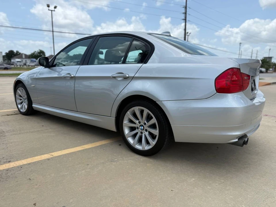 2011 BMW E90 3 Series Sedan - Image 3 of 13