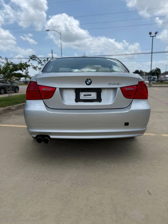 2011 BMW E90 3 Series Sedan - Image 4 of 13