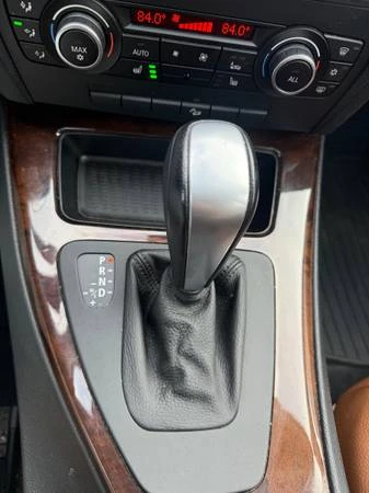 2011 BMW E90 3 Series Sedan - Image 11 of 18