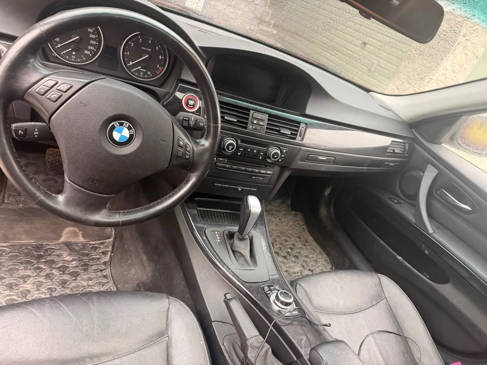 2011 BMW E90 3 Series Sedan - Image 9 of 14