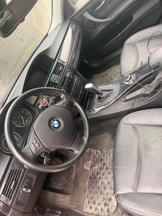 2011 BMW E90 3 Series Sedan - Image 8 of 14