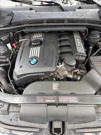 2011 BMW E90 3 Series Sedan - Image 15 of 16
