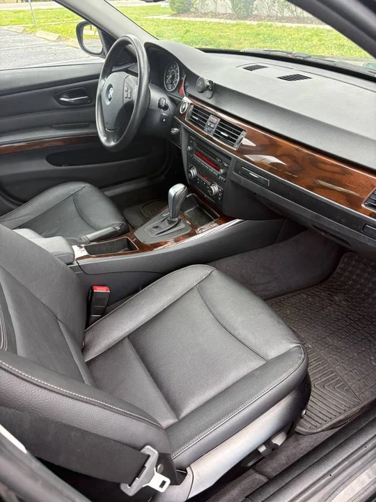 2011 BMW E90 3 Series Sedan - Image 10 of 16