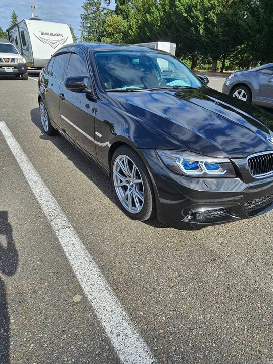 2011 BMW E90 3 Series Sedan - Image 3 of 23