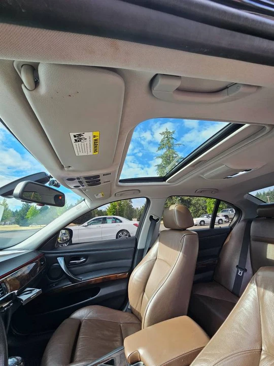 2011 BMW E90 3 Series Sedan - Image 19 of 23