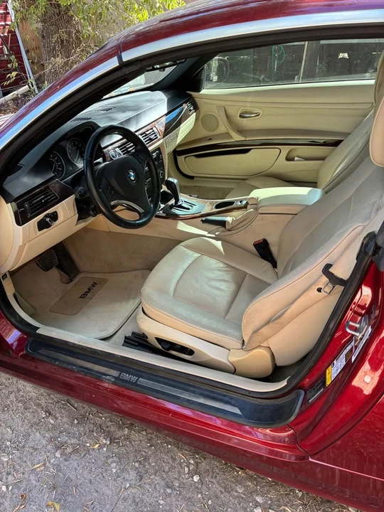 2011 BMW E90 3 Series Sedan - Image 4 of 5