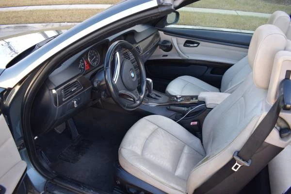 2011 BMW E93 3 Series Convertible - Image 11 of 21