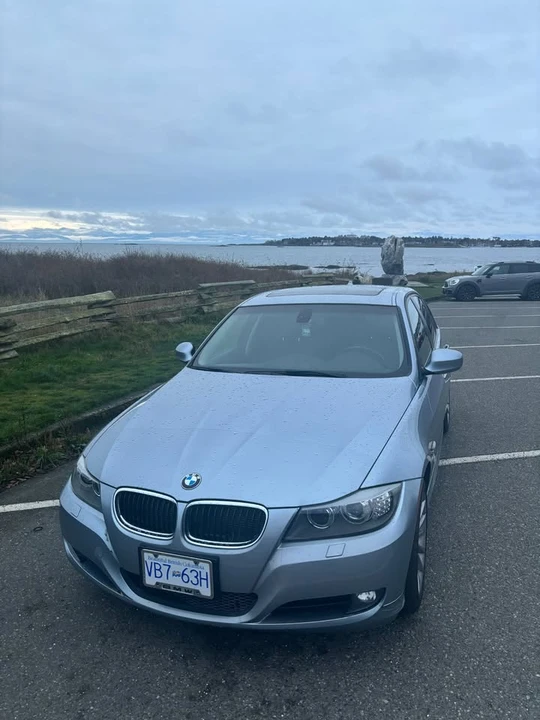 2011 BMW E90 3 Series Sedan - Image 2 of 6