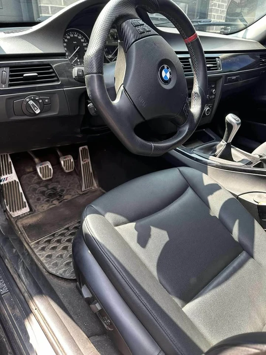 2011 BMW E90 3 Series Sedan - Image 5 of 9