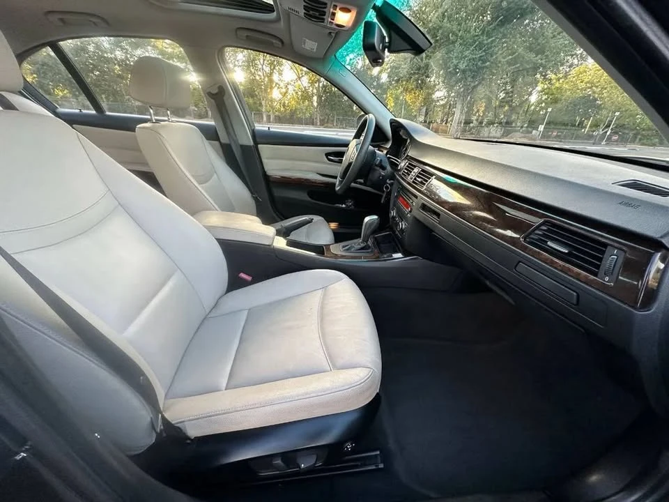 2011 BMW E90 3 Series Sedan - Image 17 of 20