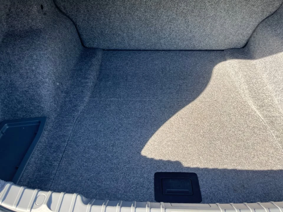 2011 BMW E90 3 Series Sedan - Image 2 of 7