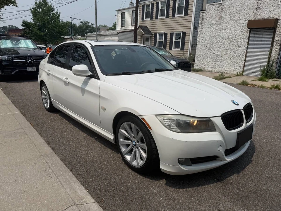 2011 BMW E90 3 Series Sedan - Image 2 of 10