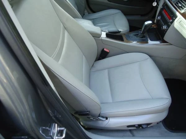 2011 BMW E90 3 Series Sedan - Image 16 of 21