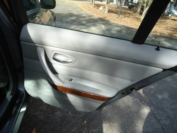 2011 BMW E90 3 Series Sedan - Image 13 of 21