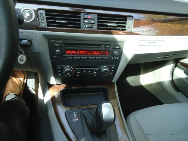2011 BMW E90 3 Series Sedan - Image 20 of 21