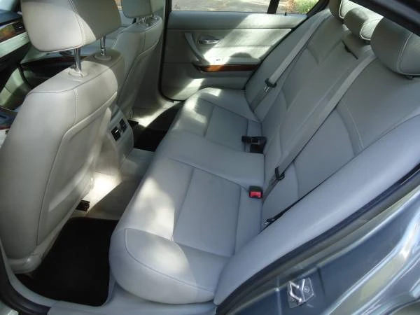 2011 BMW E90 3 Series Sedan - Image 13 of 21