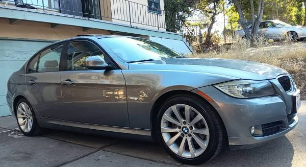 2011 BMW E90 3 Series Sedan - Image 10 of 15