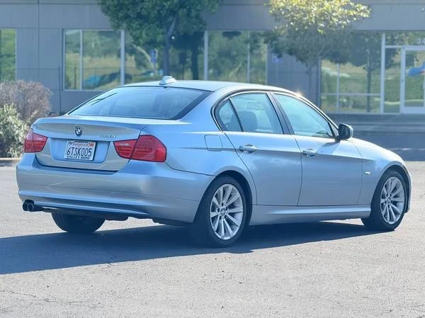 2011 BMW E90 3 Series Sedan - Image 4 of 15