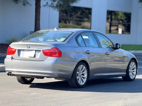 2011 BMW E90 3 Series Sedan - Image 4 of 14