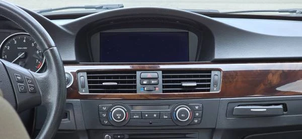 2011 BMW E90 3 Series Sedan - Image 16 of 21