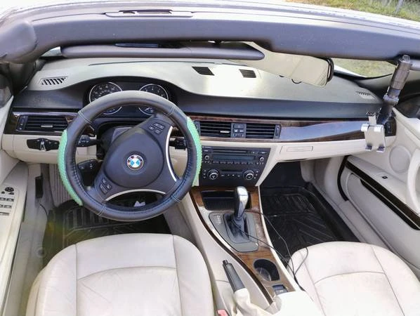 2011 BMW E93 3 Series Convertible - Image 9 of 10