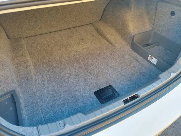 2011 BMW E90 3 Series Sedan - Image 10 of 16