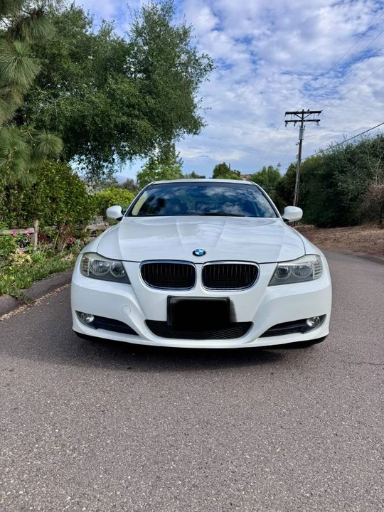 2011 BMW E90 3 Series Sedan - Image 2 of 10