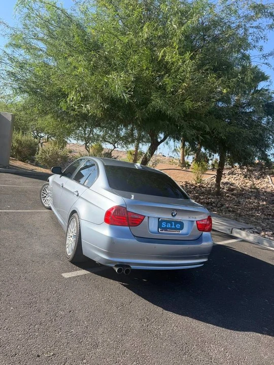 2011 BMW E90 3 Series Sedan - Image 4 of 8