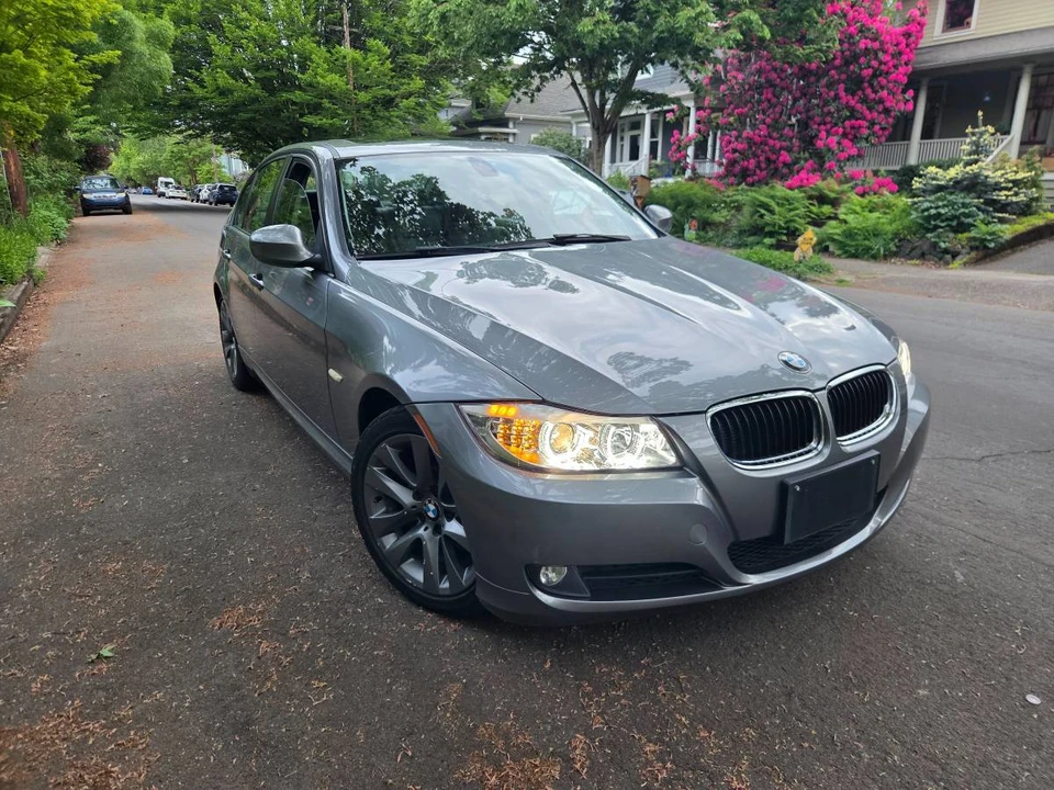 2011 BMW E90 3 Series Sedan - Image 2 of 8