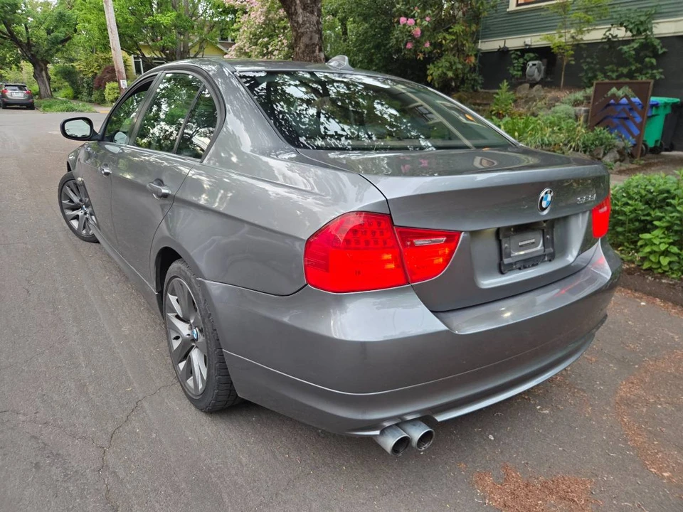 2011 BMW E90 3 Series Sedan - Image 4 of 8