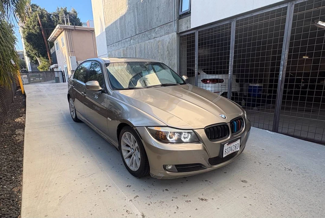 2011 BMW E90 3 Series Sedan - Image 8 of 12