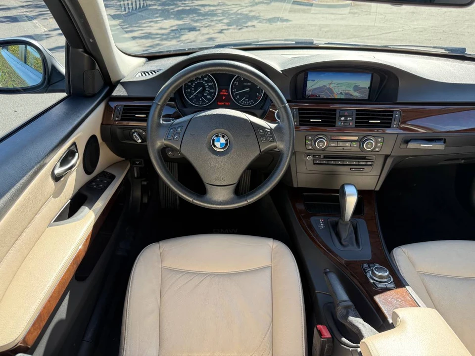 2011 BMW E90 3 Series Sedan - Image 8 of 13