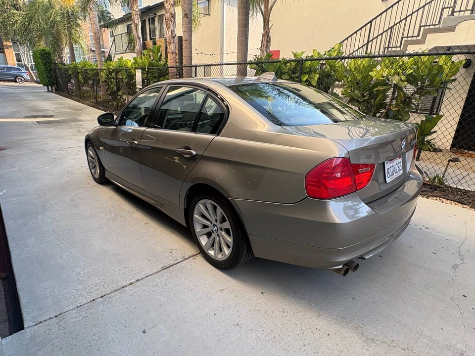 2011 BMW E90 3 Series Sedan - Image 5 of 12
