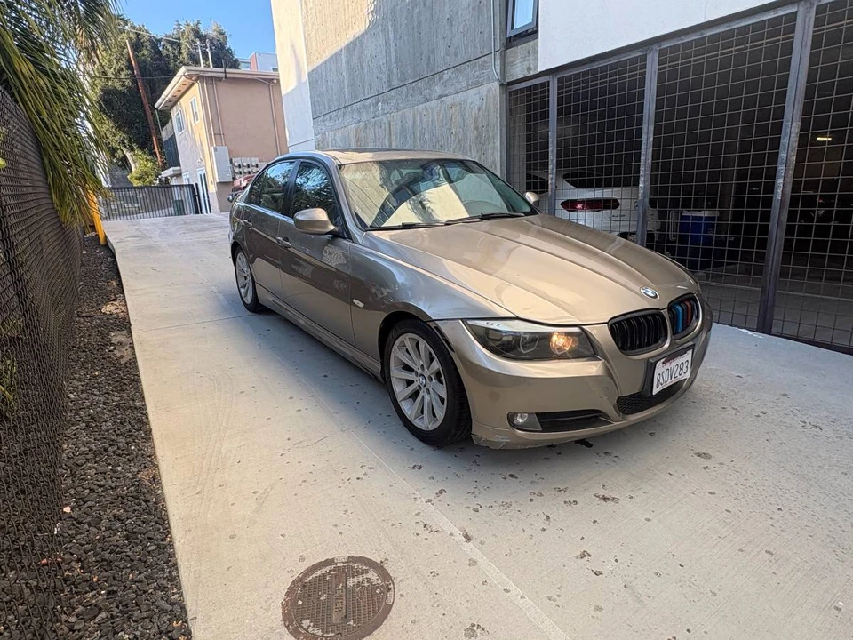 2011 BMW E90 3 Series Sedan - Image 2 of 12