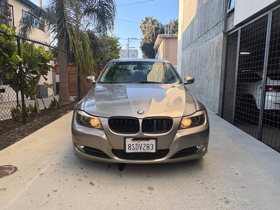 2011 BMW E90 3 Series Sedan - Image 3 of 12