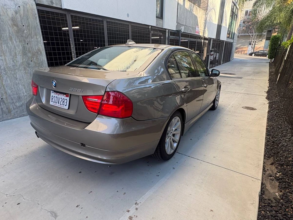 2011 BMW E90 3 Series Sedan - Image 6 of 12