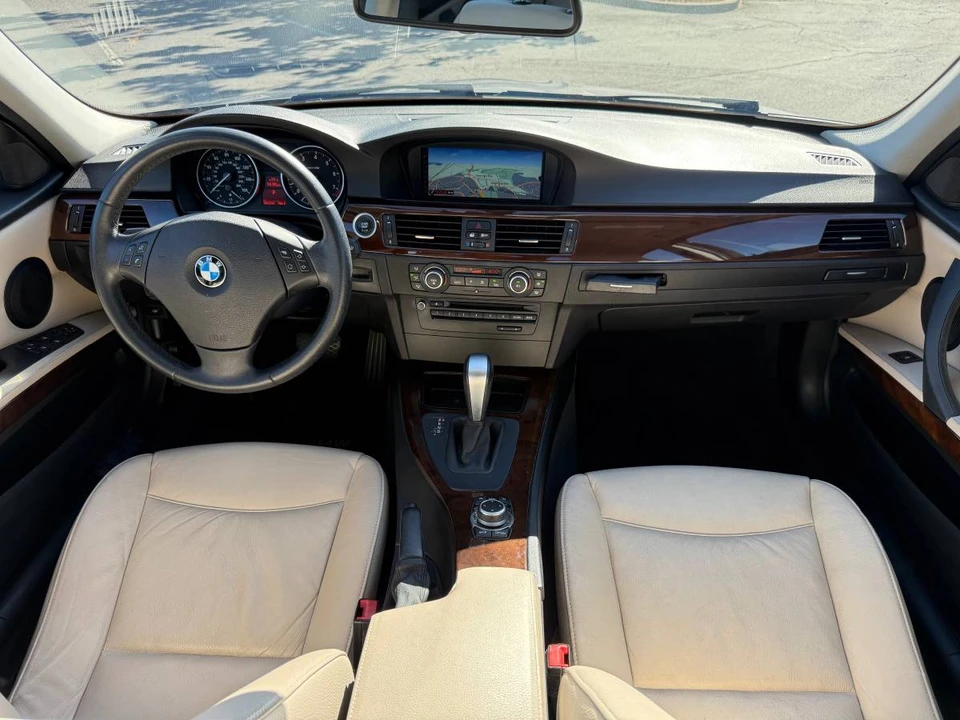 2011 BMW E90 3 Series Sedan - Image 7 of 13