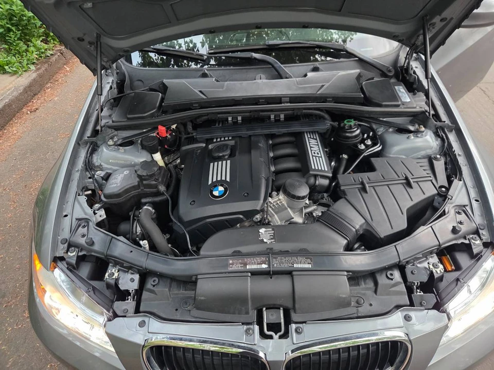 2011 BMW E90 3 Series Sedan - Image 7 of 8