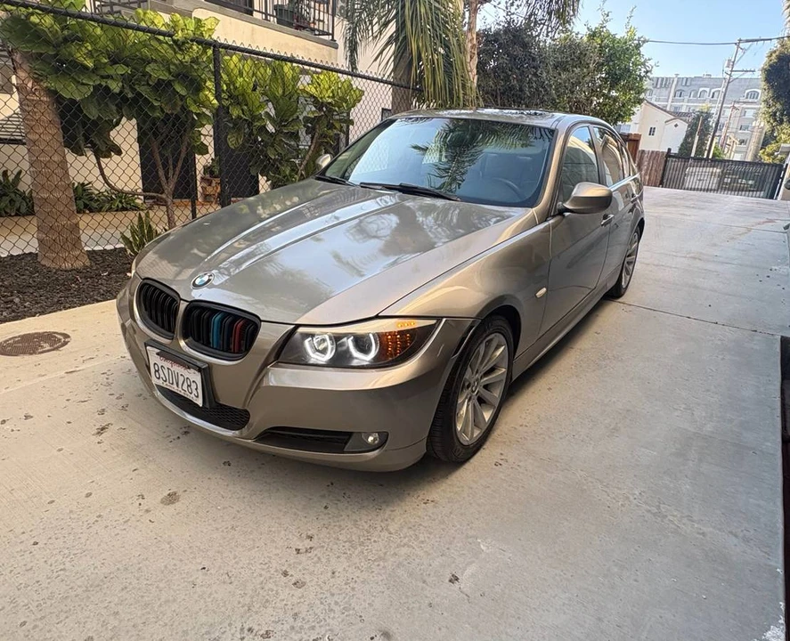 2011 BMW E90 3 Series Sedan - Image 7 of 12