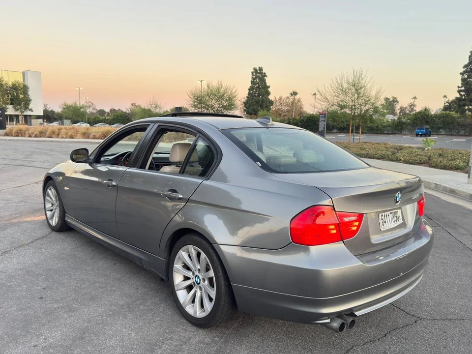 2011 BMW E90 3 Series Sedan - Image 3 of 17