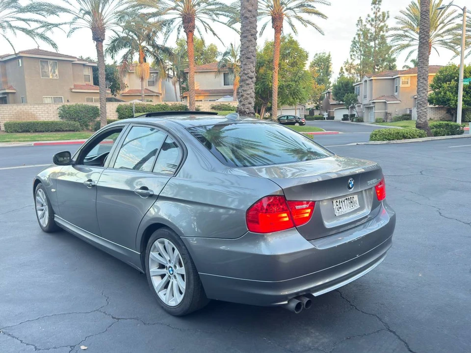 2011 BMW E90 3 Series Sedan - Image 4 of 8