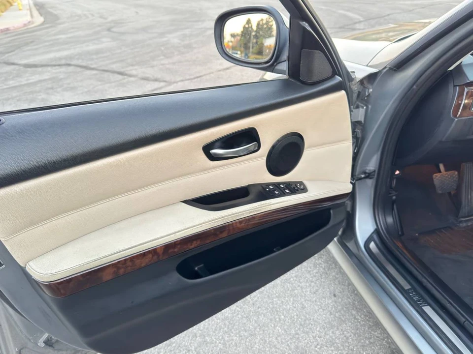 2011 BMW E90 3 Series Sedan - Image 9 of 17