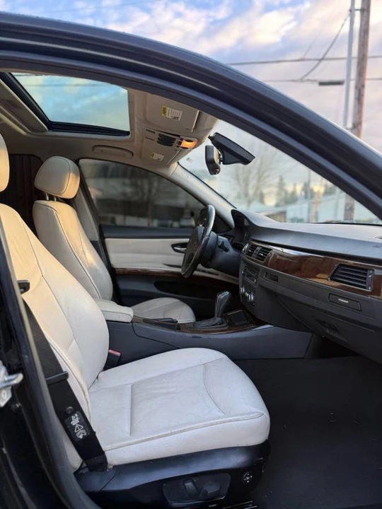 2011 BMW E90 3 Series Sedan - Image 2 of 6