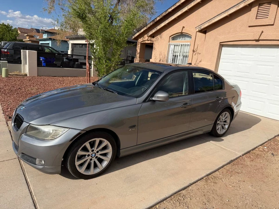 2011 BMW E90 3 Series Sedan - Image 10 of 10